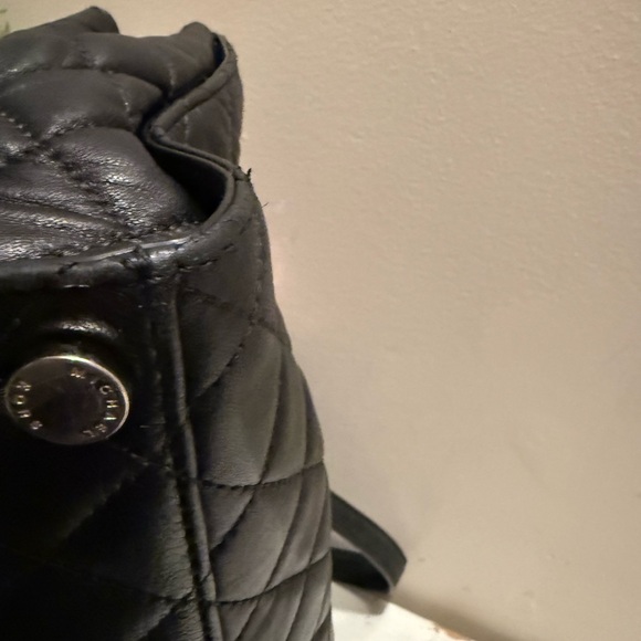 MICHAEL Michael Kors Black Quilted Shoulder Bag - Picture 6 of 12